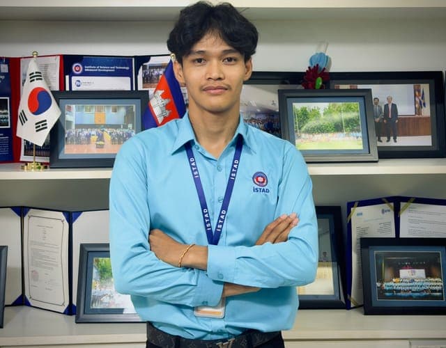 គឹម ចាន់ថន