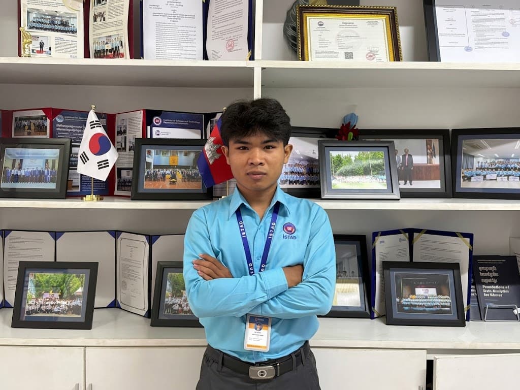 រឿម តារា